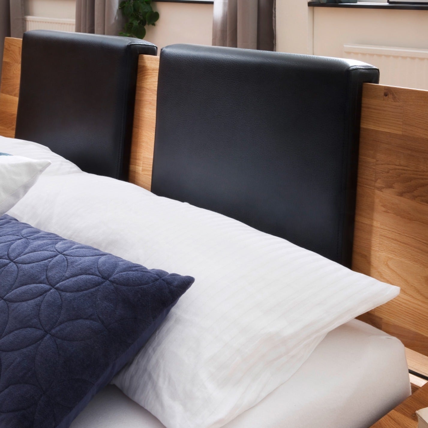 ERM BALMORAL SOLID OAK BED