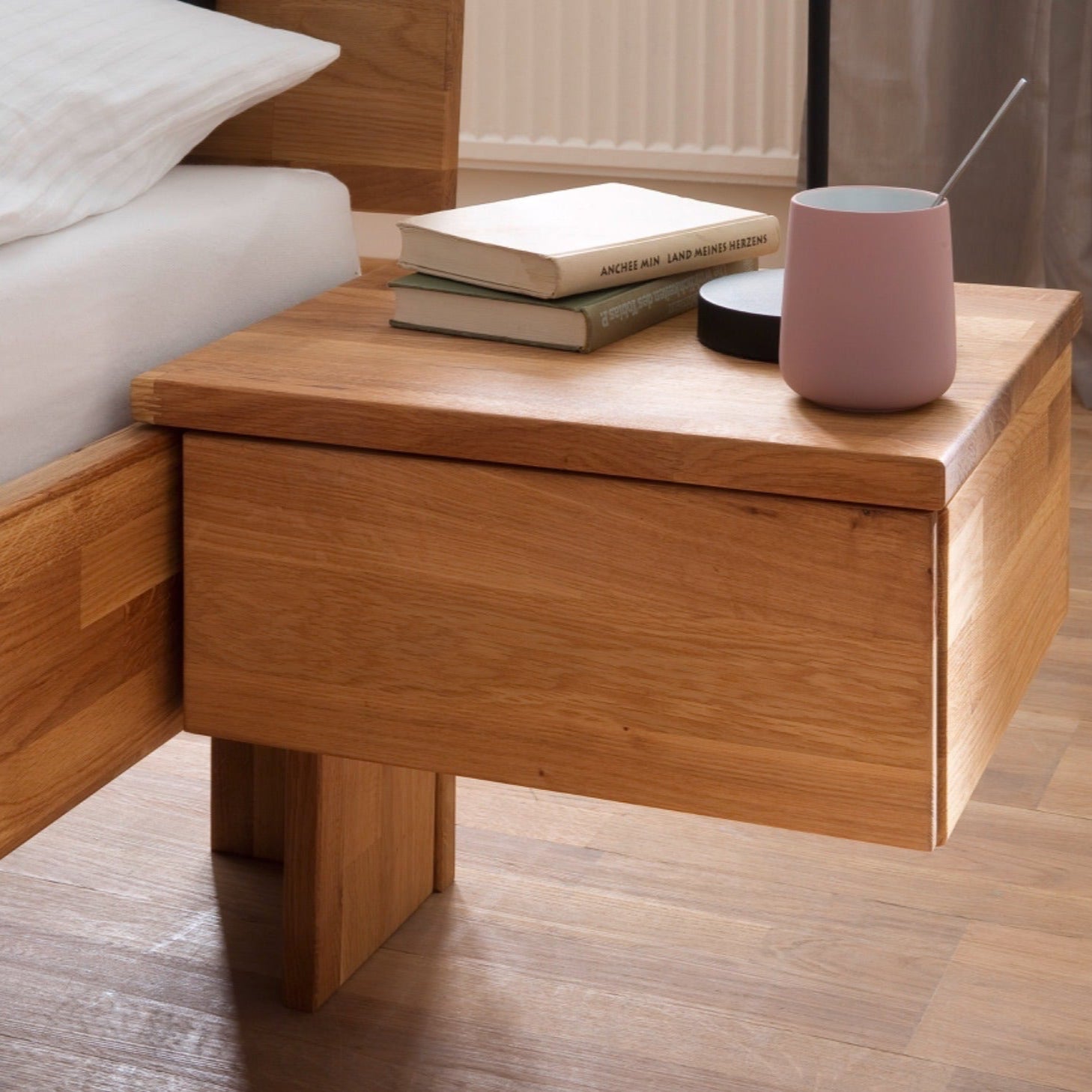 ERM Balmoral solid oak bed